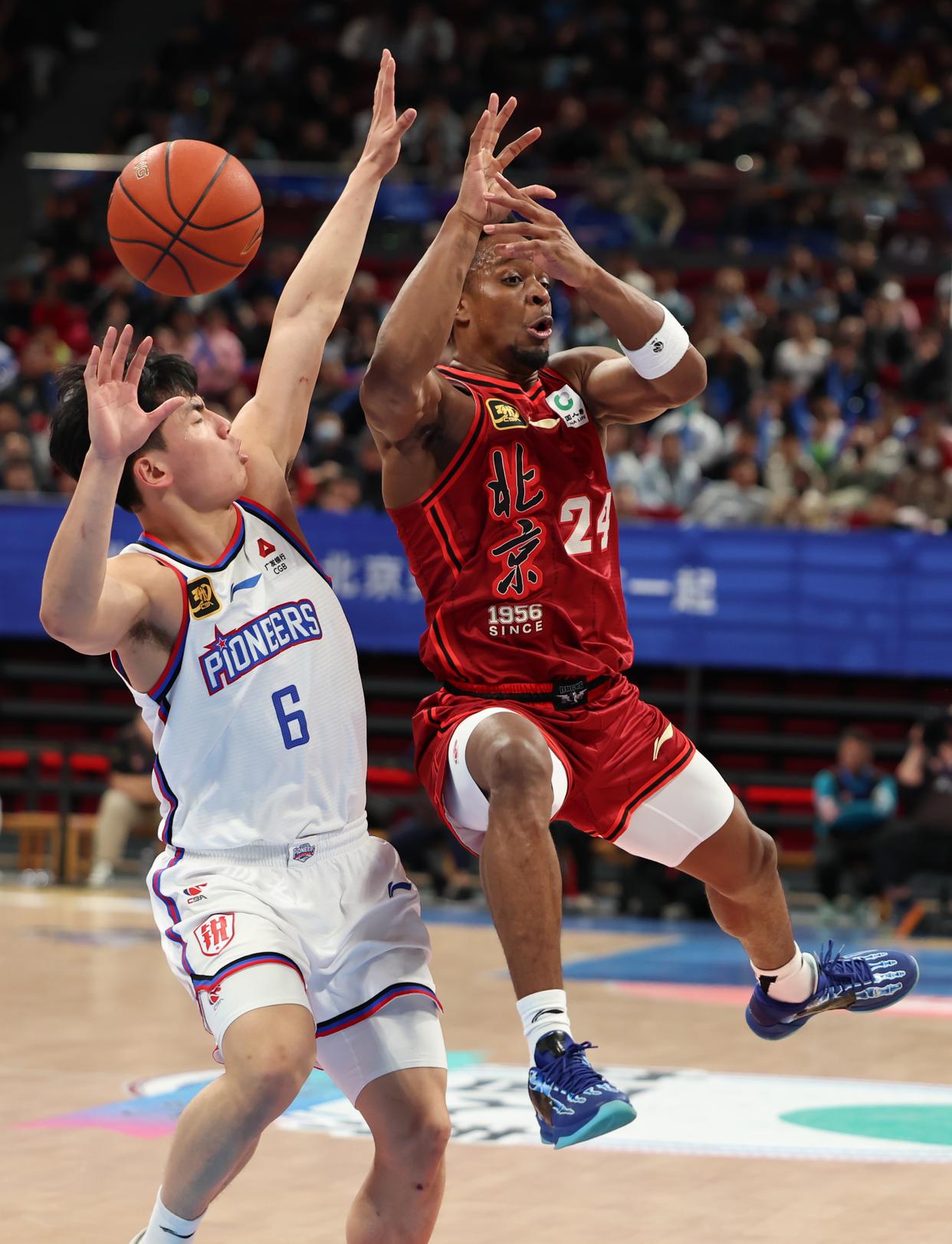 包含窗口期CBA常规赛传出新动向;阿贾克斯外线爆发;管理层表态——引发热议;高层口径保持一致的词条 包含窗口期CBA常规赛传出新动向;阿贾克斯外线爆发;管理层表态——引发热议;高层口径保持一致的词条