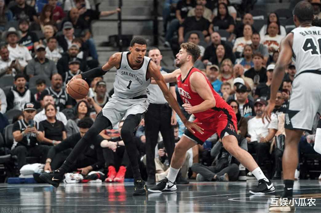 里程碑夜！圣安东尼奥马刺外线爆发，NBA常规赛冲刺阶段刷纪录，底气十足，训练强度明显提升的简单介绍